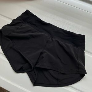 Lululemon Speed Up Low-Rise Lined Short